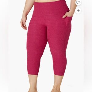 NWT Beyond yoga - spacedye pocket capri legging dragonfruit pink - 2x